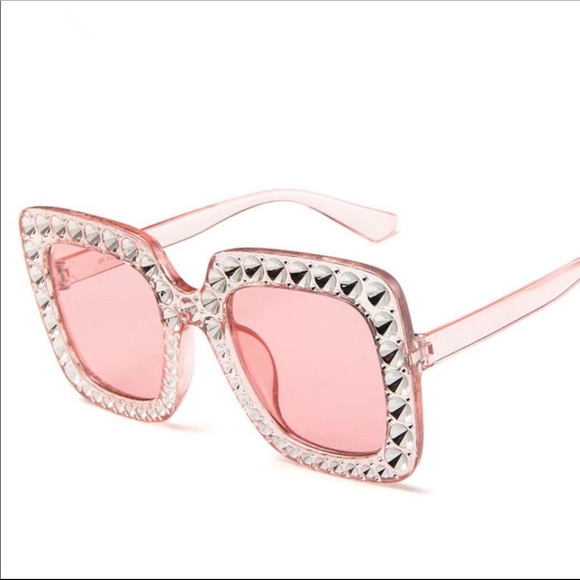 3/$30 π Square Oversized Rhinestone Sunglasses - Picture 5 of 5